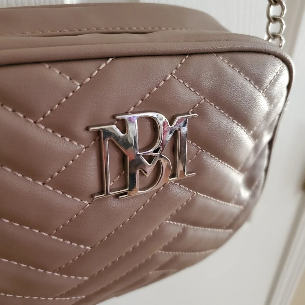 Badgley Mischka Camera bag with slip pocket in Taupe Vegan Leather